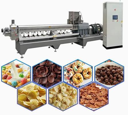 الإفطار الحبوب والذرة رقائق خط الانتاج / نفخة وجبة خفيفة آلة الطارد