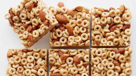 الغذاء الصف 150mm 80pcs / Min شريط جرانولا ماكينة