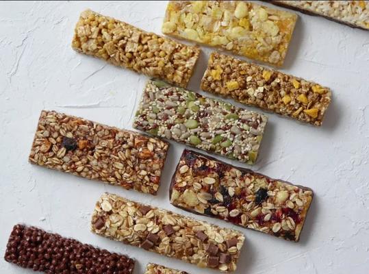 آلة صنع ألواح حبوب السمسم المستمرة والأوتوماتيكية، آلة تشيكي الفول السوداني