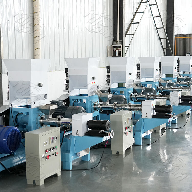 آلة صناعة طعام الكلاب الحيوانات الأليفة ذات نوع جاف عالي الجودة / آلة طحن طعام الأسماك العائمة الصغيرة